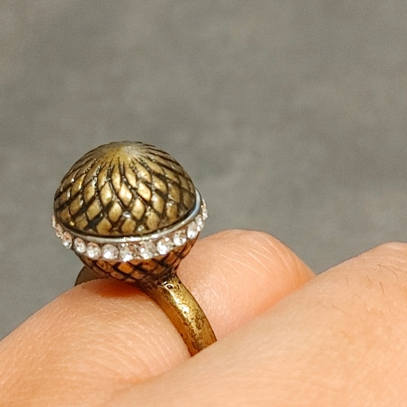 A Beautiful Bronze Set of Jewelry - Picture 7 of 11